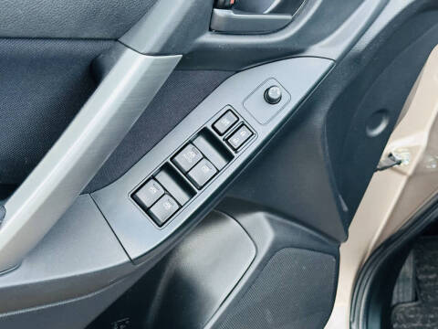 2015 Subaru Forester 2.5i