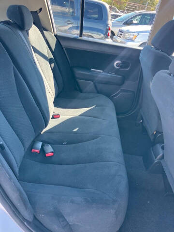 2010 Nissan Versa 1.8 S