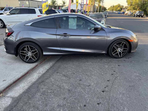 2017 Honda Civic LX-P