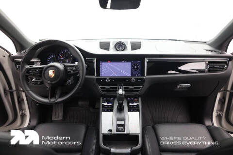 2023 Porsche Macan T