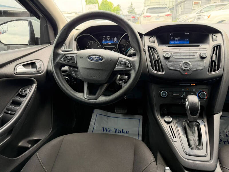 2017 Ford Focus SE