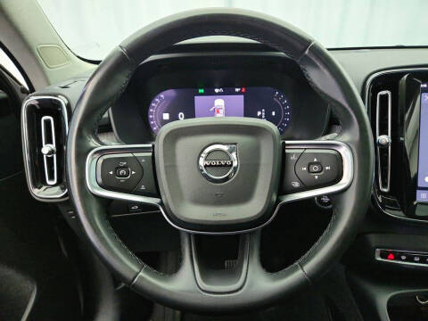 2024 Volvo XC40 B5 Plus Bright Theme