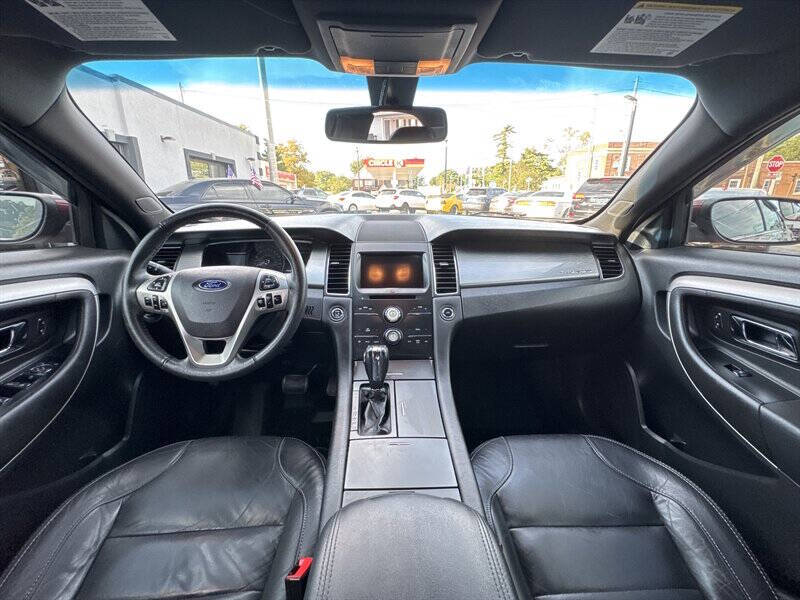 2016 Ford Taurus SEL