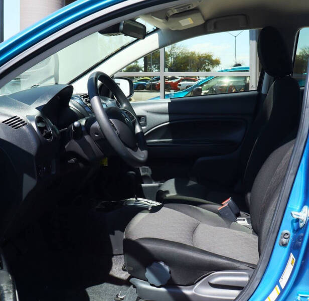 2024 Mitsubishi Mirage ES