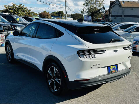 2021 Ford Mustang Mach-E Select