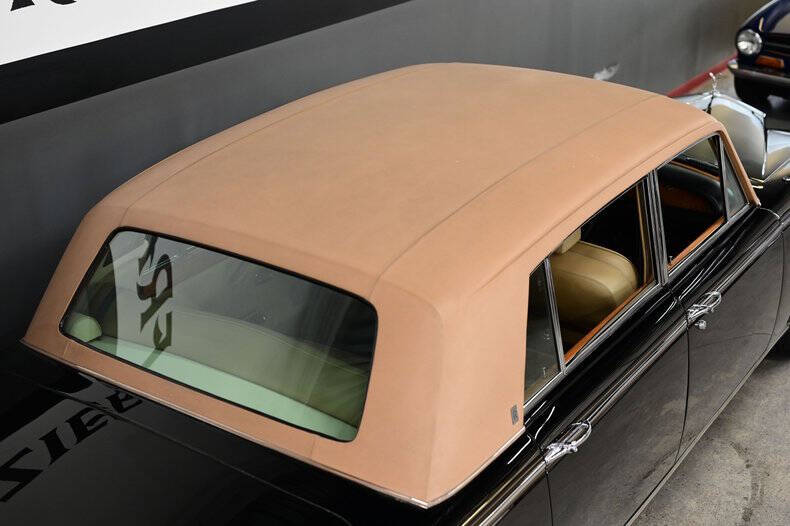 1972 Rolls-Royce SILVER CLOUD LWB