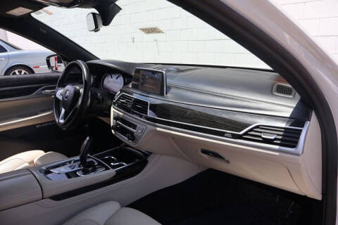 2017 BMW 7 Series 750i