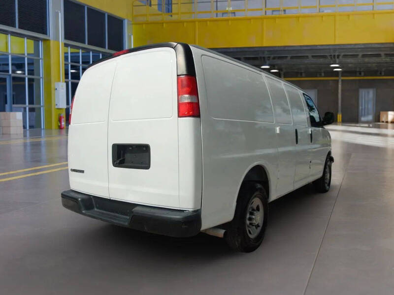 2020 Chevrolet Express 2500