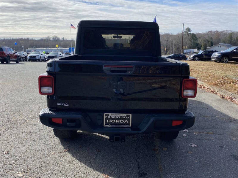 2021 Jeep Gladiator Sport