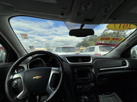 2017 Chevrolet Traverse LT