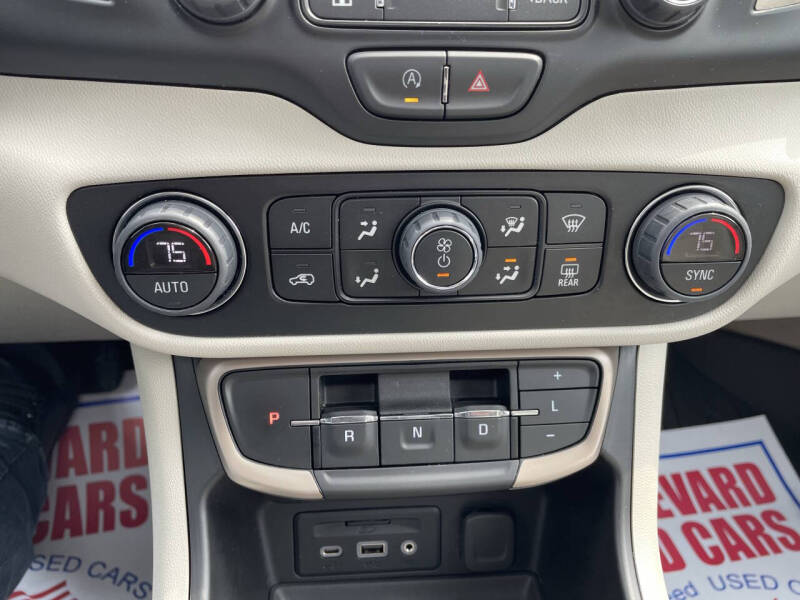 2023 GMC Terrain Denali