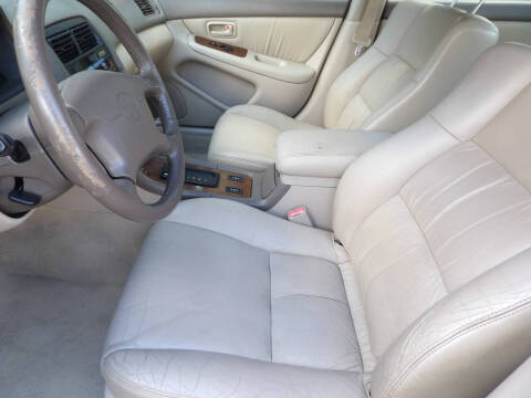 2000 Lexus ES 300