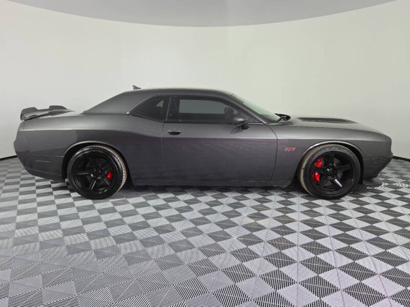 2016 Dodge Challenger SRT 392