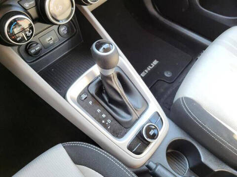 2020 Hyundai Venue SEL