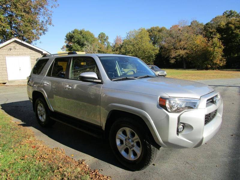 2024 Toyota 4Runner SR5