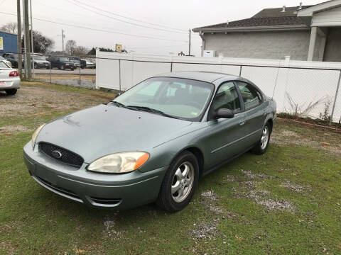 2006 Ford Taurus for sale at B AND S AUTO SALES in Meridianville AL