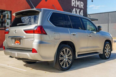 2021 Lexus LX 570 Three-Row