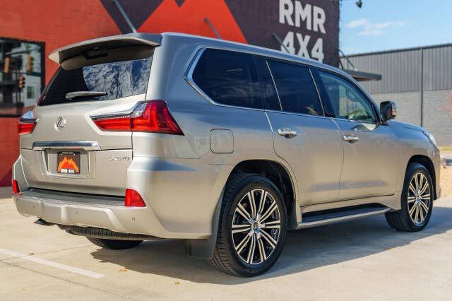 2021 Lexus LX 570 Three-Row