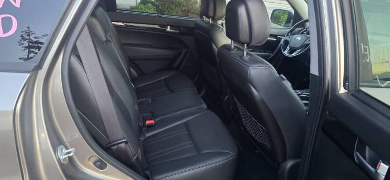 2015 Kia Sorento LX