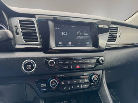 2017 Kia Niro EX