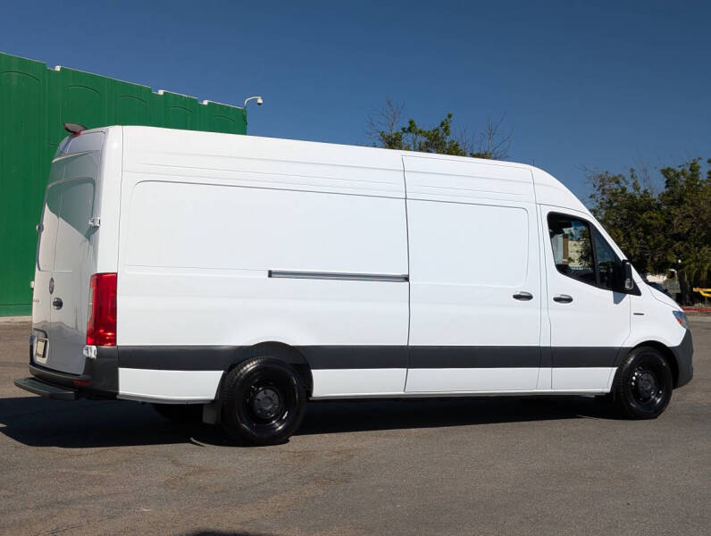 2024 Mercedes-Benz eSprinter 2500