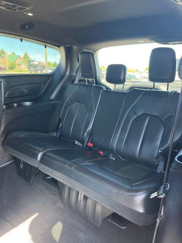 2020 Chrysler Pacifica Touring L