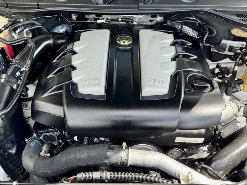 2011 Volkswagen Touareg TDI Lux