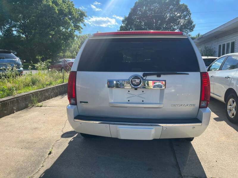 2012 Cadillac Escalade Luxury