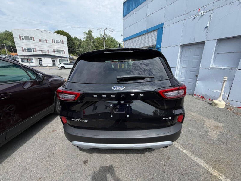 2025 Ford Escape Active