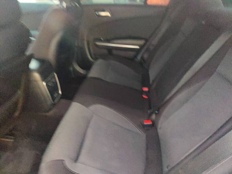 2017 Dodge Charger SE