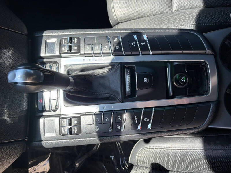 2015 Porsche Macan S