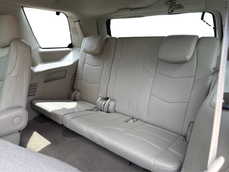 2018 Cadillac Escalade Luxury