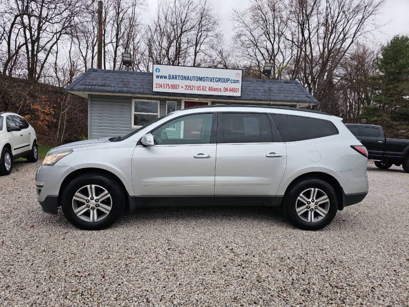 2017 Chevrolet Traverse 2LT photo 2