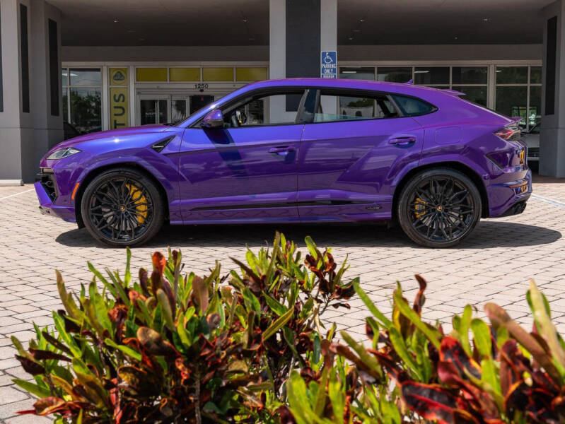 2025 Lamborghini Urus SE