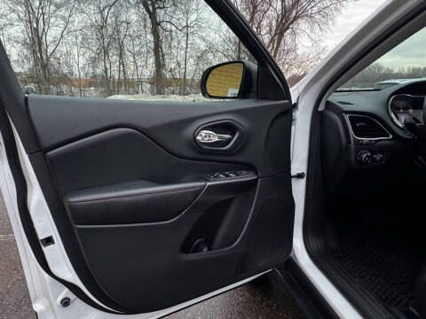 2020 Jeep Cherokee Trailhawk