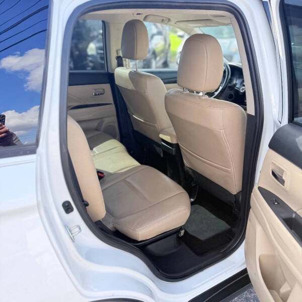 2016 Mitsubishi Outlander SEL