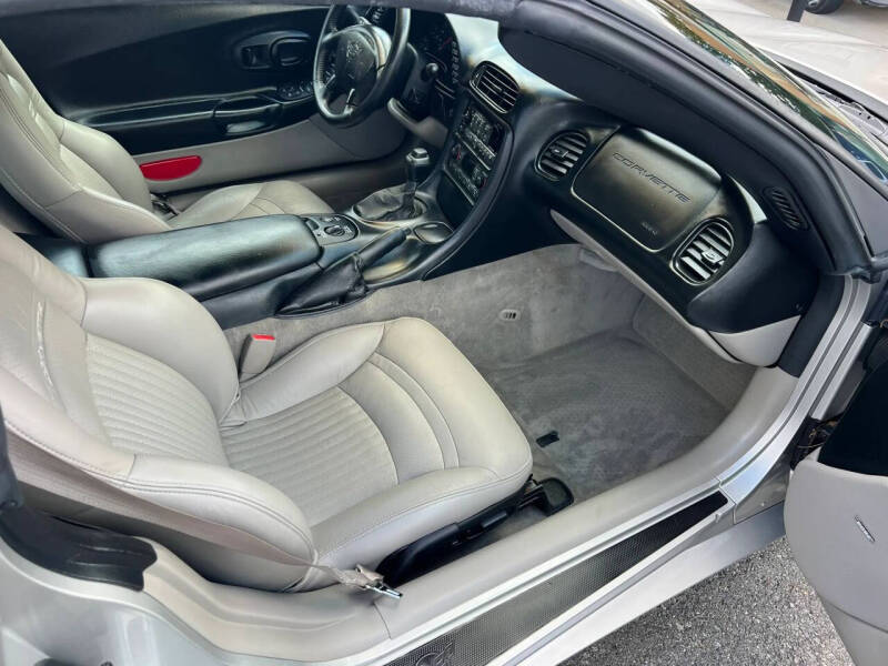 2004 Chevrolet Corvette