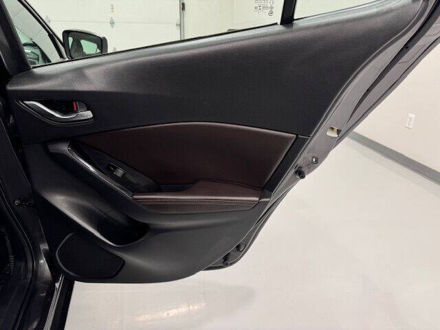 2018 Mazda MAZDA3 Touring