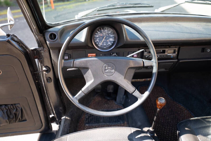 1977 Volkswagen Super Beetle