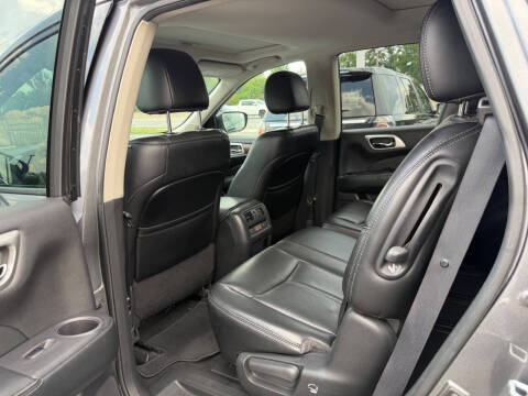 2017 Nissan Pathfinder Platinum