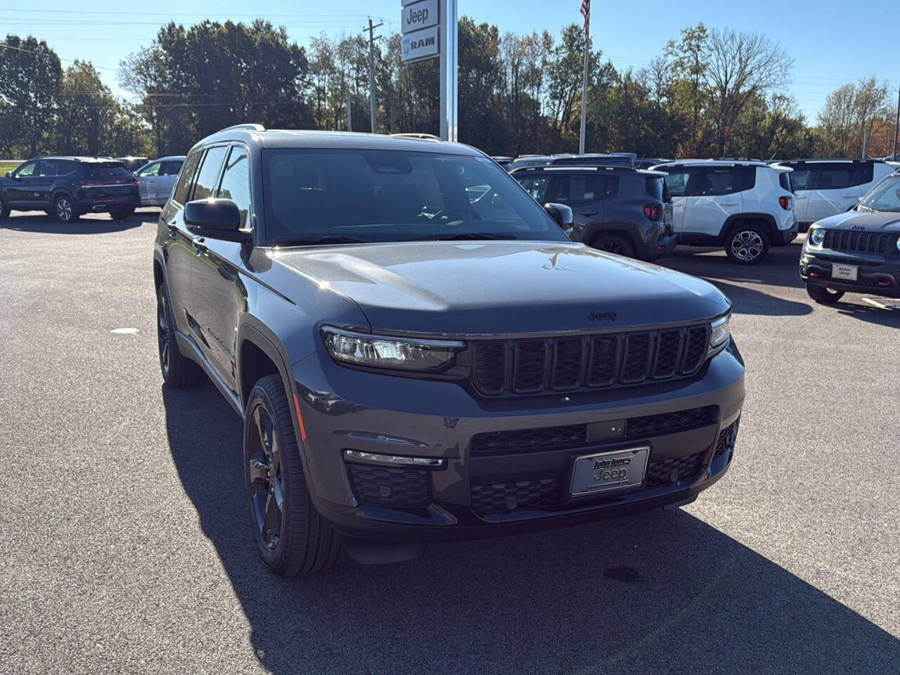2025-jeep-grand-cherokee-l-limited-4x4-4dr-suv.jpg