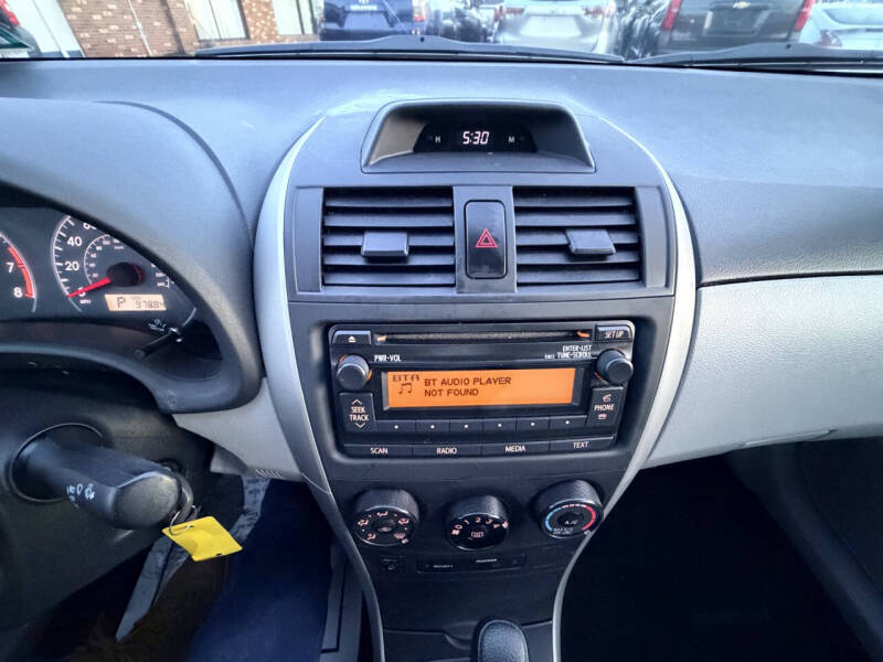 2013 Toyota Corolla LE