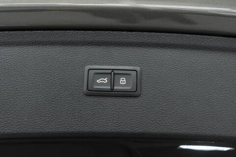 2024 Audi Q5 e quattro S line Prestg 55 TFSI