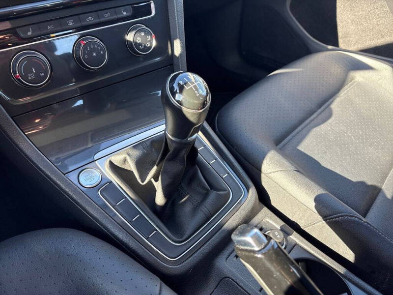 2020 Volkswagen Golf TSI