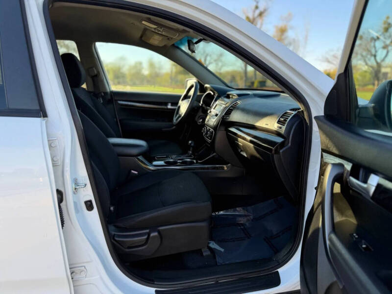 2014 Kia Sorento LX