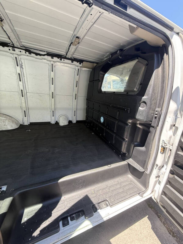 2020 Chevrolet Express 2500