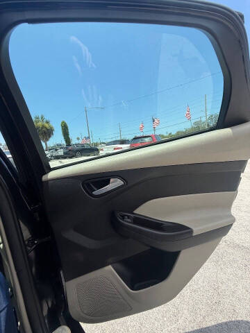 2014 Ford Focus SE