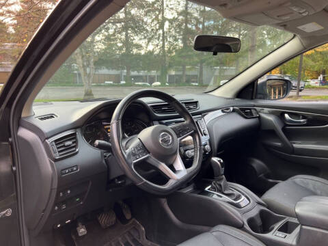 2017 Nissan Rogue Sport SL