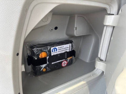 2017 Chrysler Pacifica Hybrid Premium