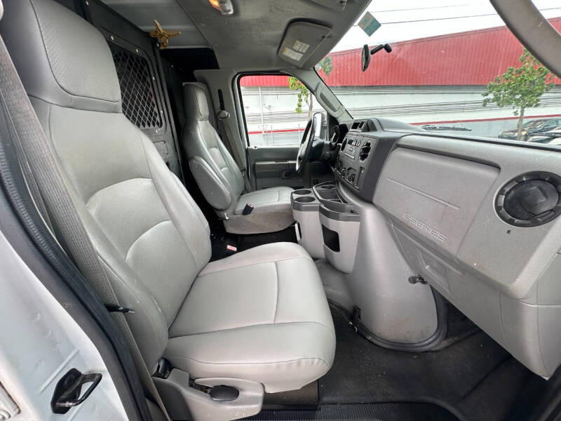 2014 Ford E-Series E-150